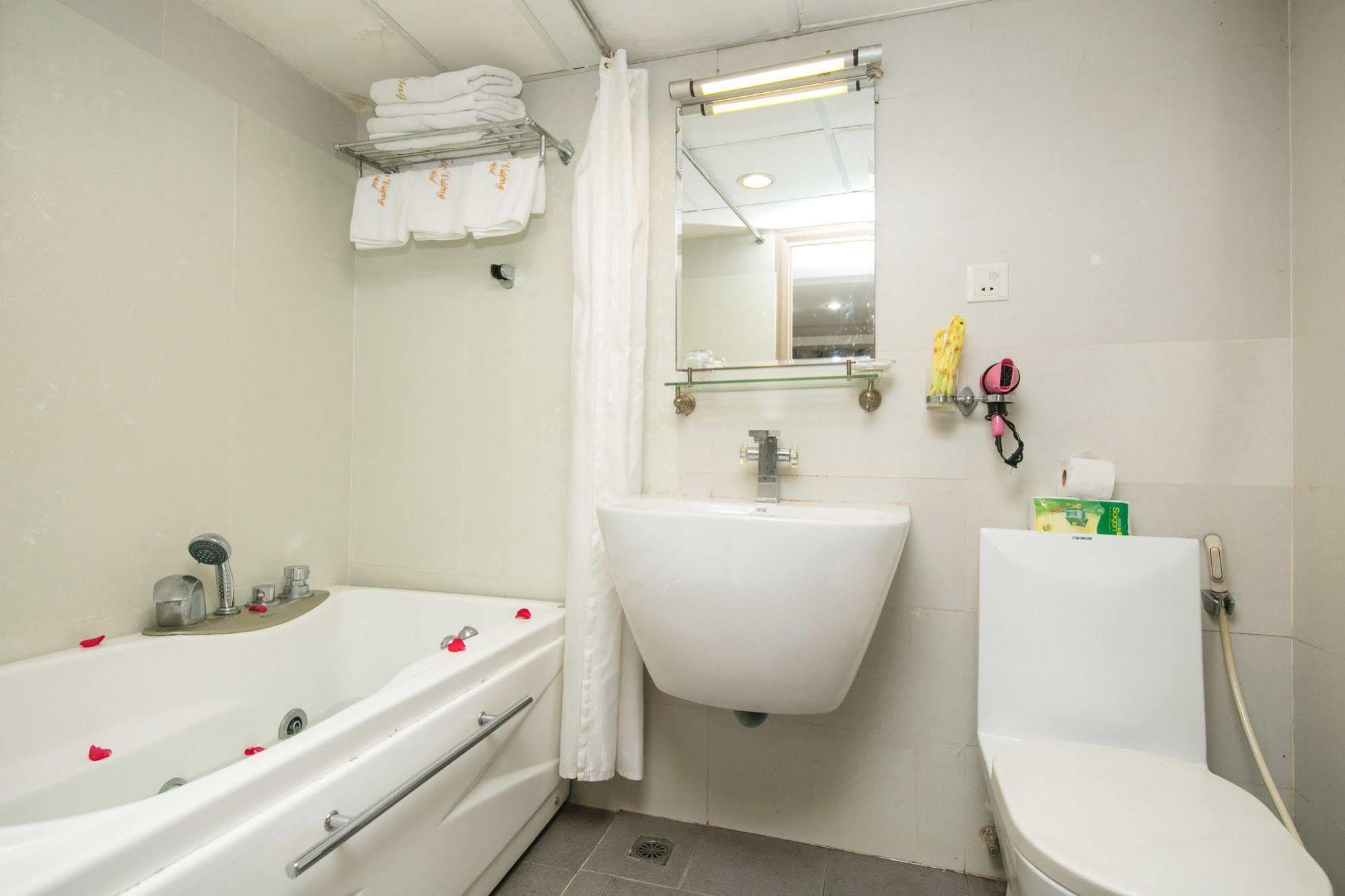 Mai Vuong Saigon Hotel Ho Chi Minh City Bagian luar foto